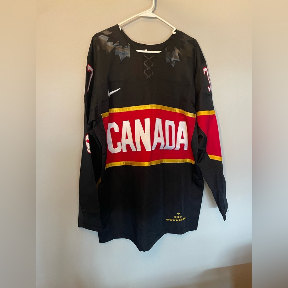 Nike Patrice Bergeron Jersey Large 37 team Canada